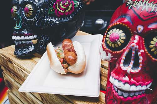 hot dog sausage ban platter spicy